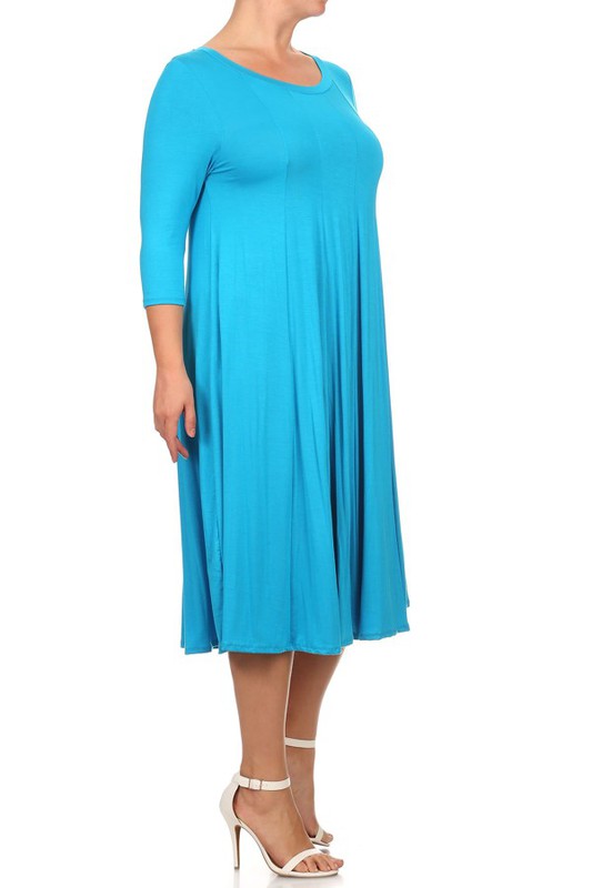 Solid 3/4 Sleeve Midi Dress - Relaxed Style with Scoop Neck and Pleated Detailing