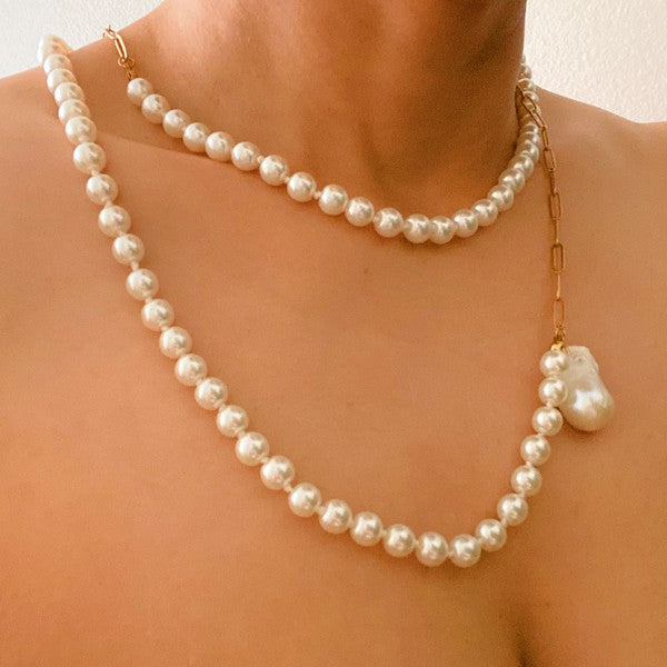 18K Gold Pearl & Chain Necklace - Versatile & Timeless Accessory for Any Occasion