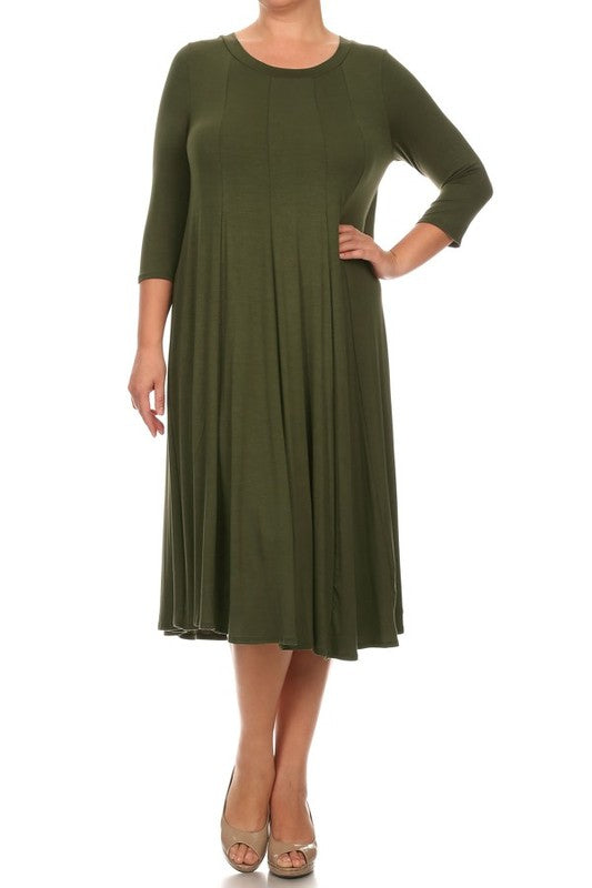 Solid 3/4 Sleeve Midi Dress - Relaxed Style with Scoop Neck and Pleated Detailing