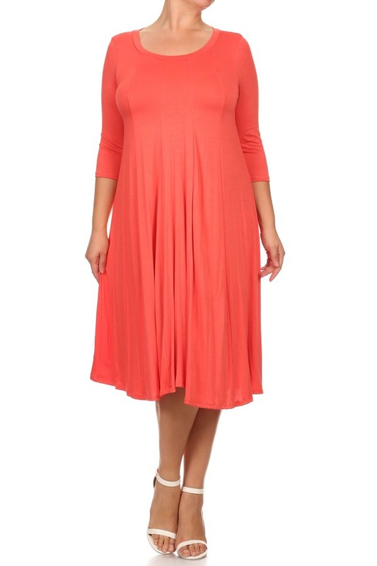 Solid 3/4 Sleeve Midi Dress - Relaxed Style with Scoop Neck and Pleated Detailing