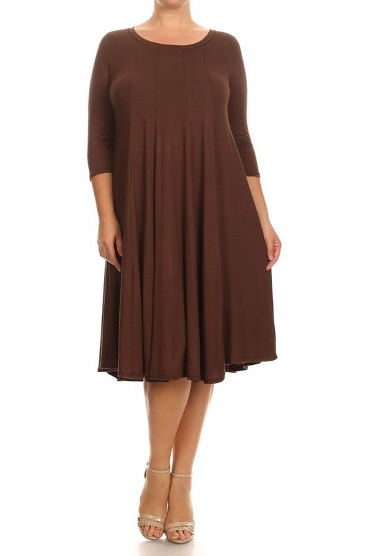 Solid 3/4 Sleeve Midi Dress - Relaxed Style with Scoop Neck and Pleated Detailing