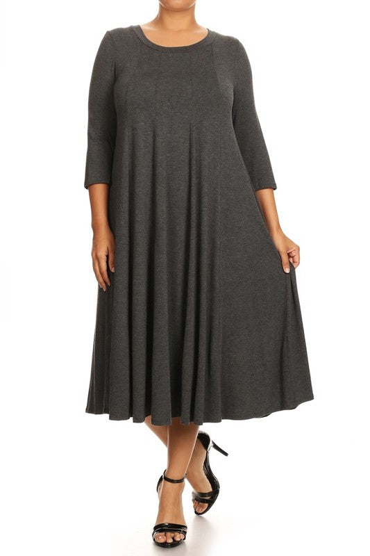 Solid 3/4 Sleeve Midi Dress - Relaxed Style with Scoop Neck and Pleated Detailing