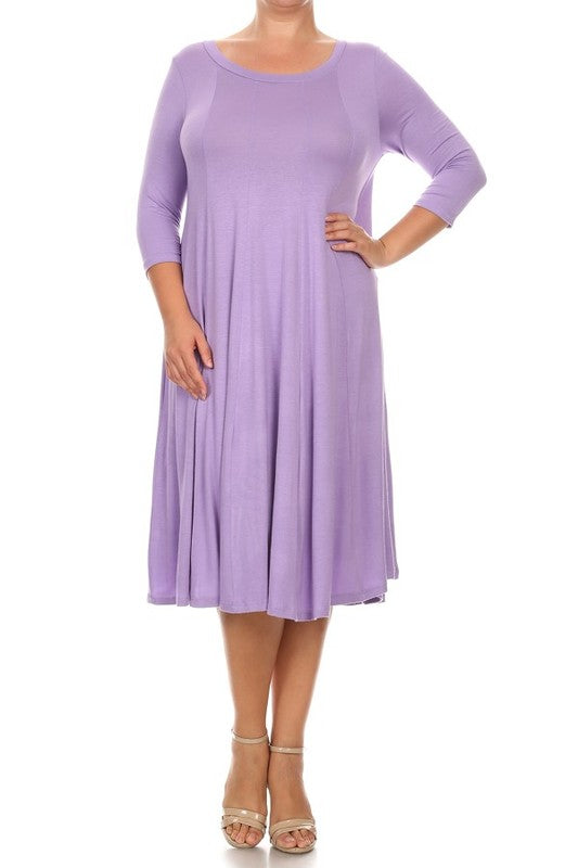 Solid 3/4 Sleeve Midi Dress - Relaxed Style with Scoop Neck and Pleated Detailing