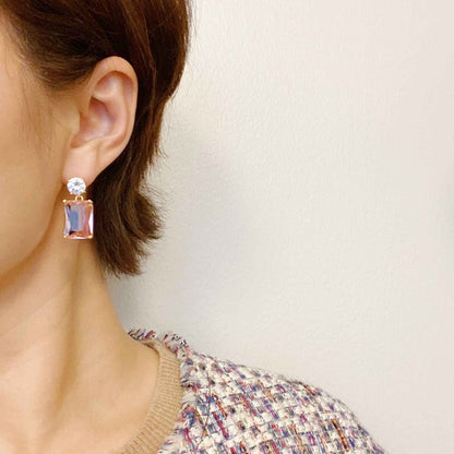 Castle Jewel Earrings: Glamorous Statement Earrings with Baguette-Cut Jewel