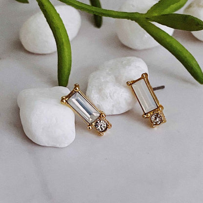 Baguette Cut Stone Stud Earrings - Graceful Sparkle for Stylish Look