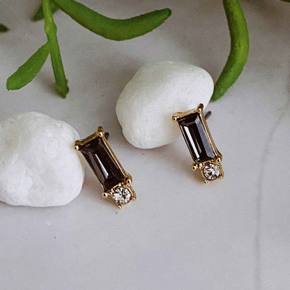 Baguette Cut Stone Stud Earrings - Graceful Sparkle for Stylish Look