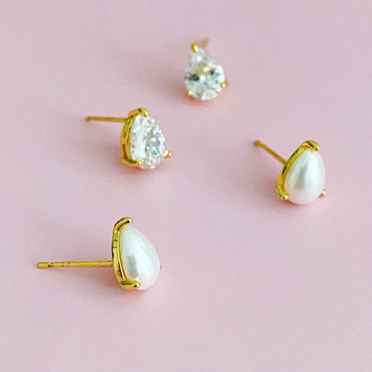 18k Gold Teardrop Stud Earrings - Elegant and Classy Jewelry for Everyday Sophistication