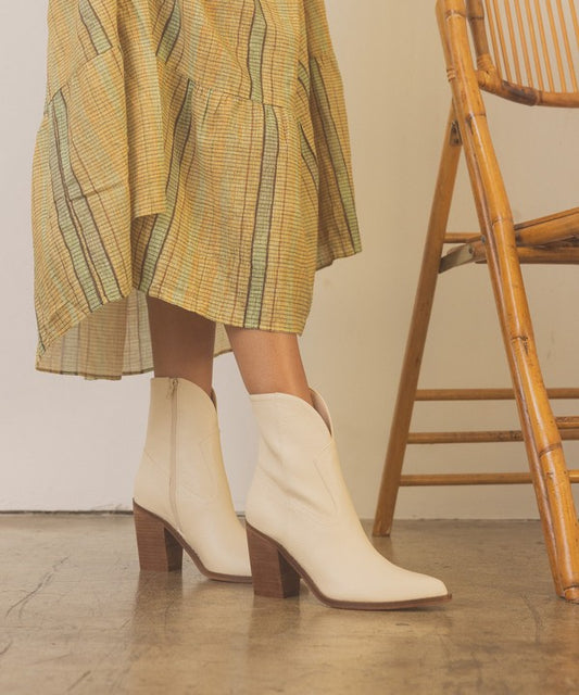 OASIS SOCIETY Harmony - Two Panel Western Booties