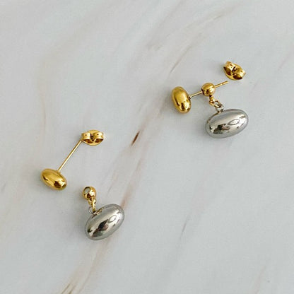 18k Gold Dangling Mini Bean Earrings - Stylish and Sophisticated Two-Toned Design