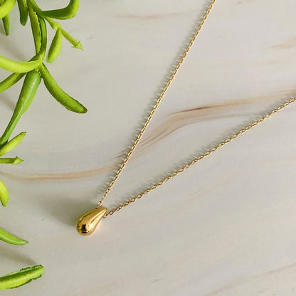 18K Gold Mini Teardrop Pendant Necklace - Stylishly Understated