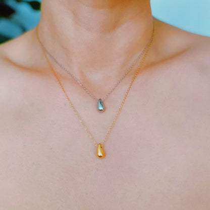 18K Gold Mini Teardrop Pendant Necklace - Stylishly Understated