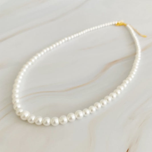 18K Gold Queen Liz Graduated Pearl Necklace - Classic Sophistication