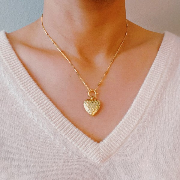 18K Gold Slash Heart Open Locket Necklace - Unique & Stylish Accessory